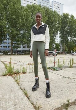 The North Face STANDARD - Leggings - Trousers - Thyme