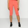 The North Face MOVMYNT CAPRI - Leggings - Brilliant Coral/black