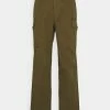The North Face PANT - Cargo Trousers - Military Olive