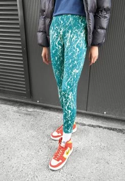 The North Face STANDARD - Leggings - Trousers - Harbor Blue mountain